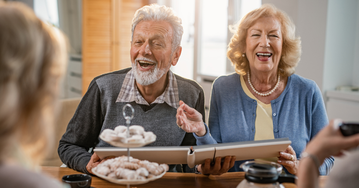 seniors doing friends in retirement homes